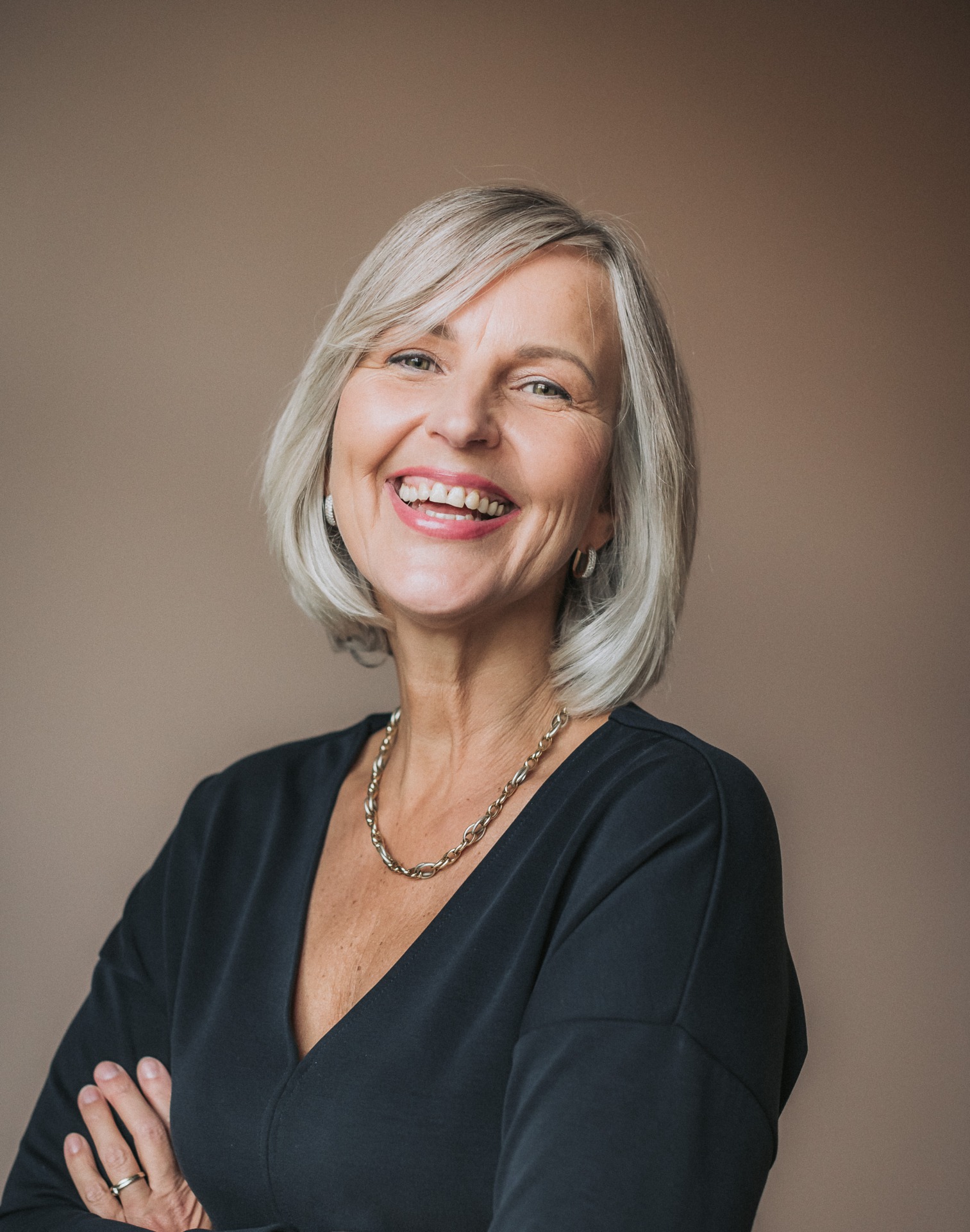 Transition to Natural or Grey Hair